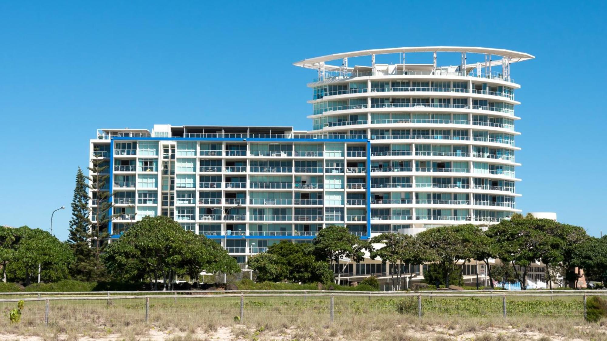 גולד קוסט Kirra Surf Apartments מראה חיצוני תמונה